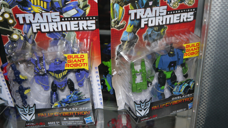 Illustration for article titled Don't Like Grimlock? Here are All the Transformers Hasbro Brought to San Diego